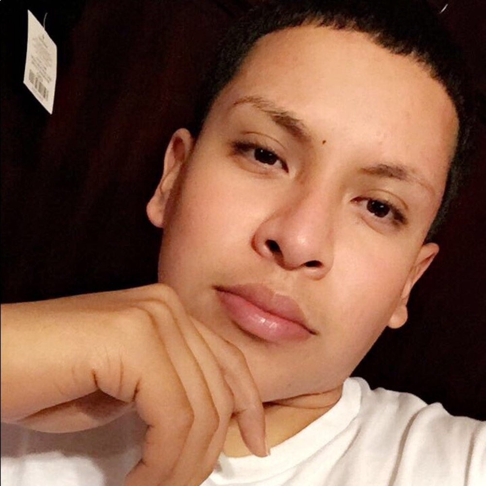 Meet your Posher, Luis